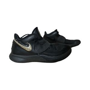 Men’s Nike Kyrie Flytrap black/metallic Size 9
